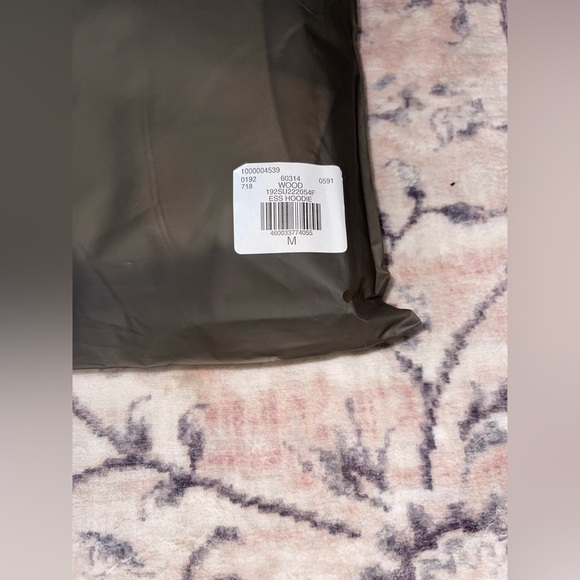 NWT Fear Of God Essentials Hoodie in Wood Size Medium - Picture 7 of 9